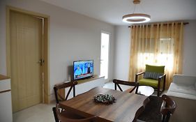 Alex'S Apartment