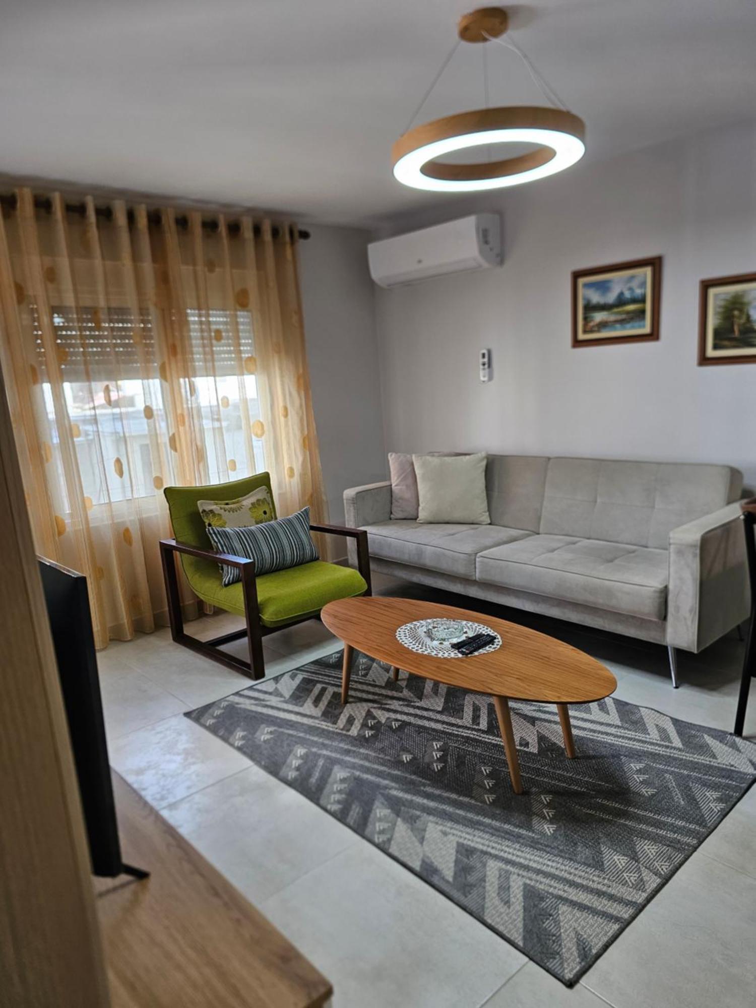 Alex'S Apartment Durres Exterior photo