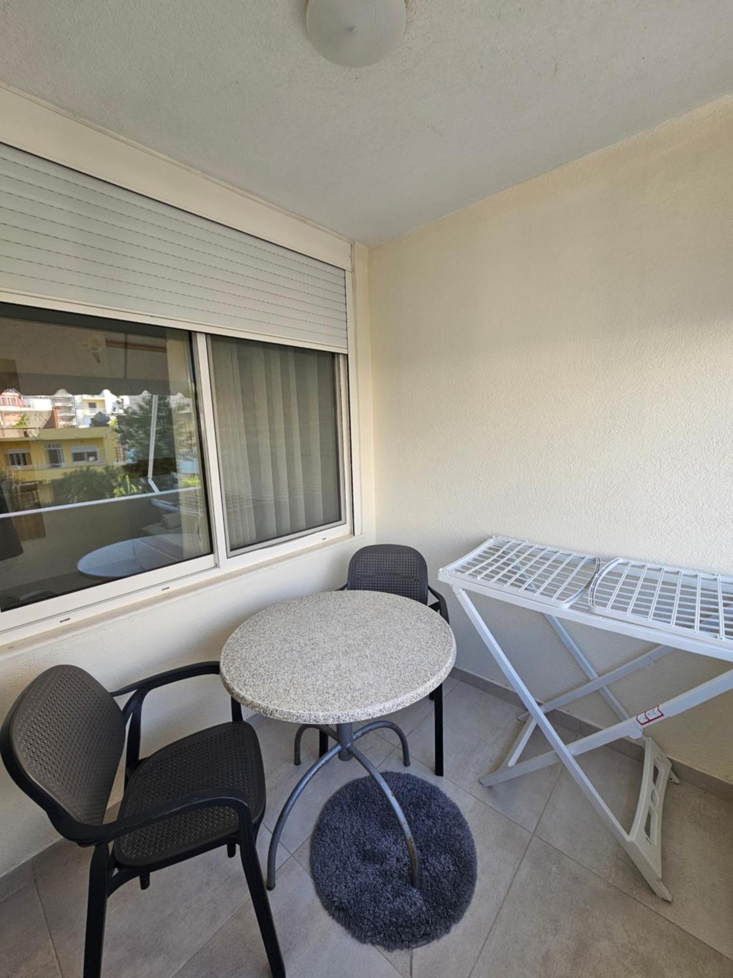 Alex'S Apartment Durres Exterior photo